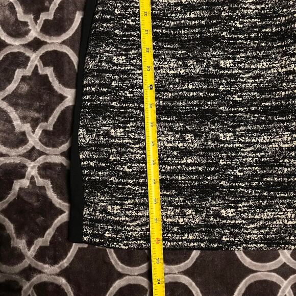 Banana Republic Sheath Dress Women's 4P Petite Stretch Midi Black & Cream Sporty - Picture 6 of 10